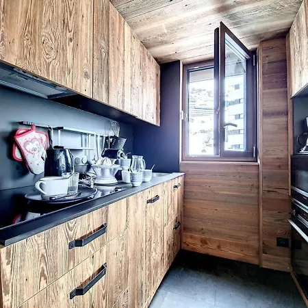 Apartment Superbe Renove, Balcon, Au Pied Des Pistes, Style Chalet, Pour 8 Pers - Fr-1-344-735 Saint-Martin-de-Belleville